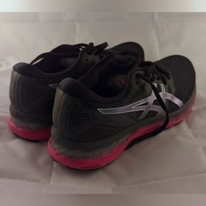 Women's ASICS Gel-Nimbus 23 Size 9.5